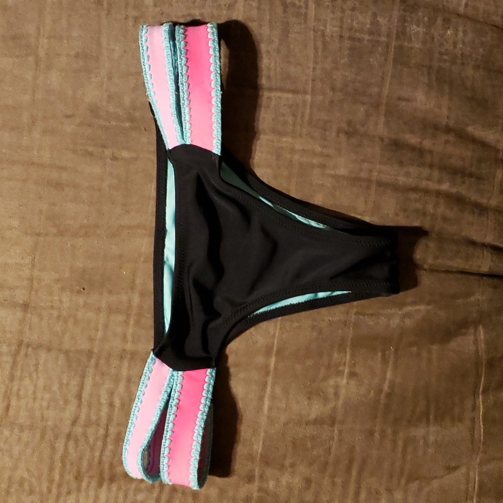 Bikini bottoms